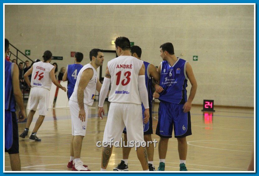 121223 Aquila 198_tn.jpg